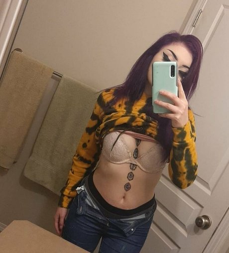 l un aa pretty pornstar pic