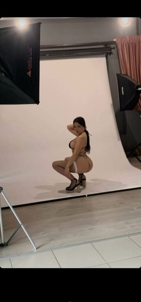 Natalia Bums pornstar erotic img