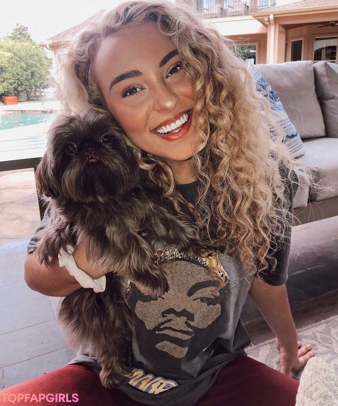 Caroline Wall nude star pictures