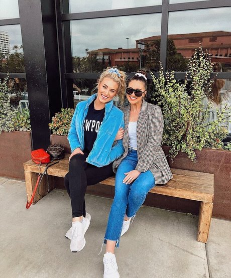 Caroline Wall sex star galleries