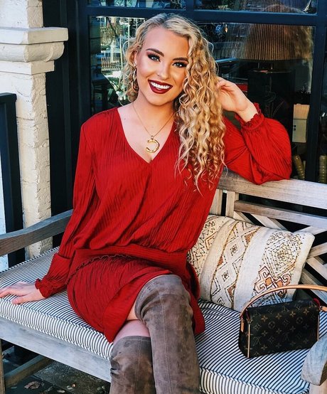 Caroline Wall porn actress image