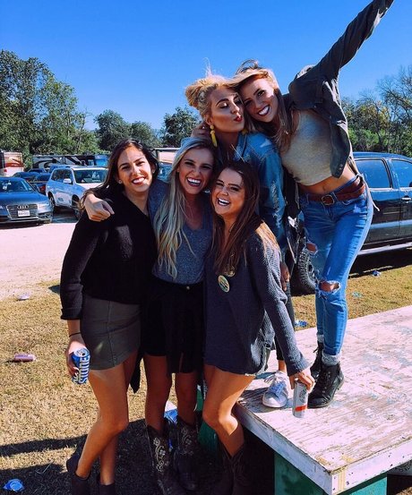 Caroline Wall top pornstar galleries