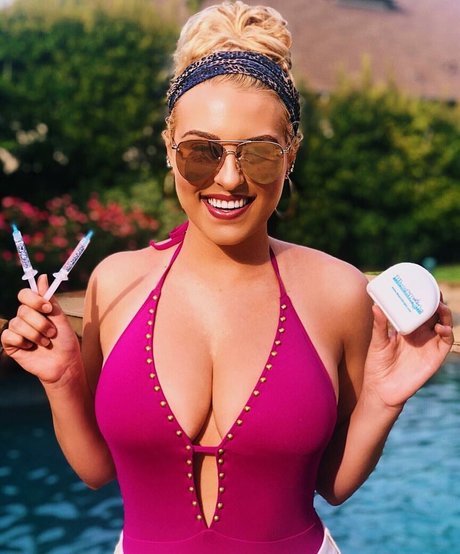 Caroline Wall naked actress galleries