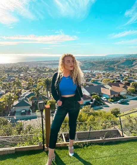 army milf onlyfans top image