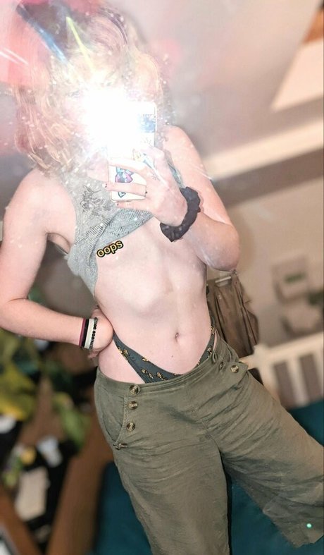 NeriiLune sexy actress archive