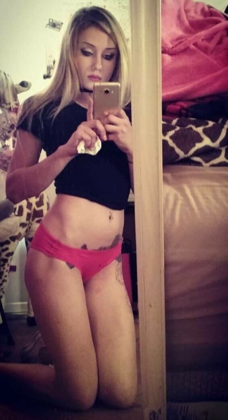 blonde secretary onlyfans naked pictures