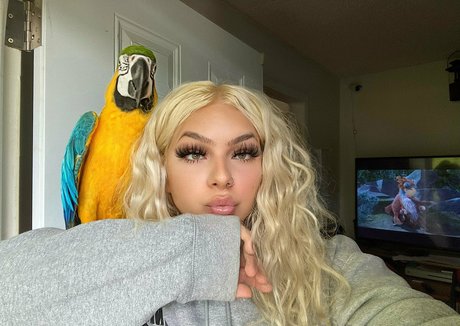 itsbabieh erotic star pics