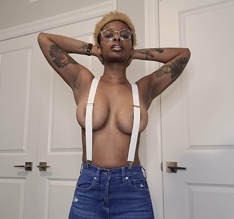 big tits skinny onlyfans art nude galleries