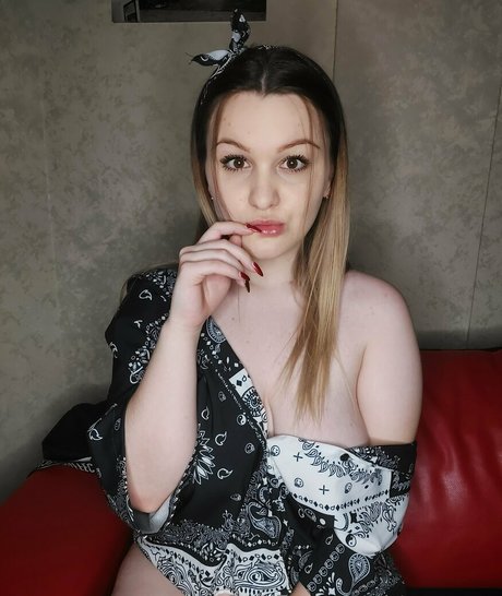 styanogra model sex photo