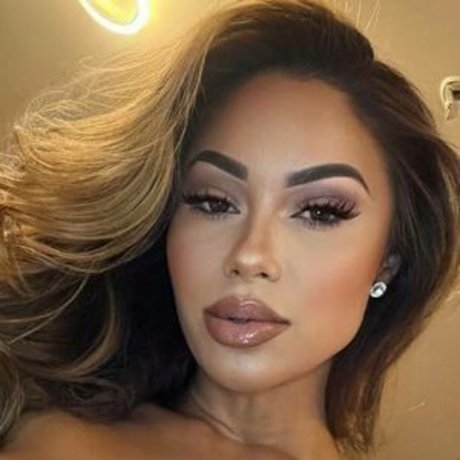 Shhhantell xxx pornstar picture