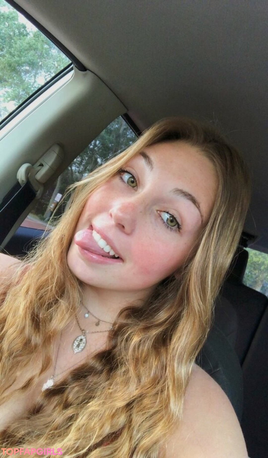 teen topless onlyfans hd photo