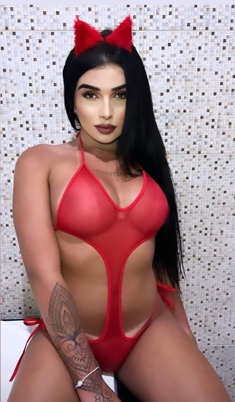 Riquinha adult model img