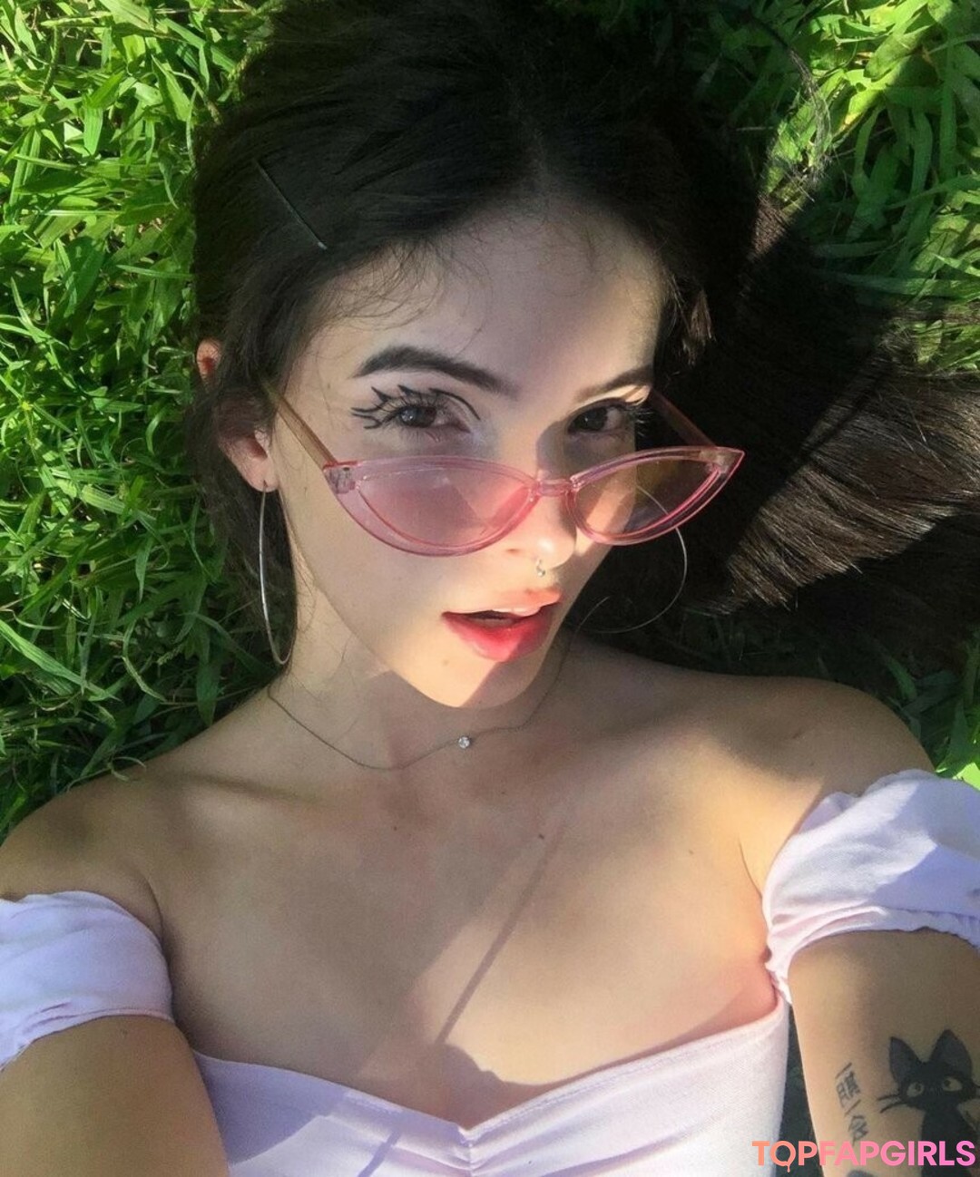 Victoria Ribeiro top profile image