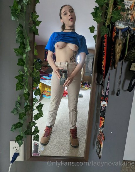 ladynovakaine model hot pictures