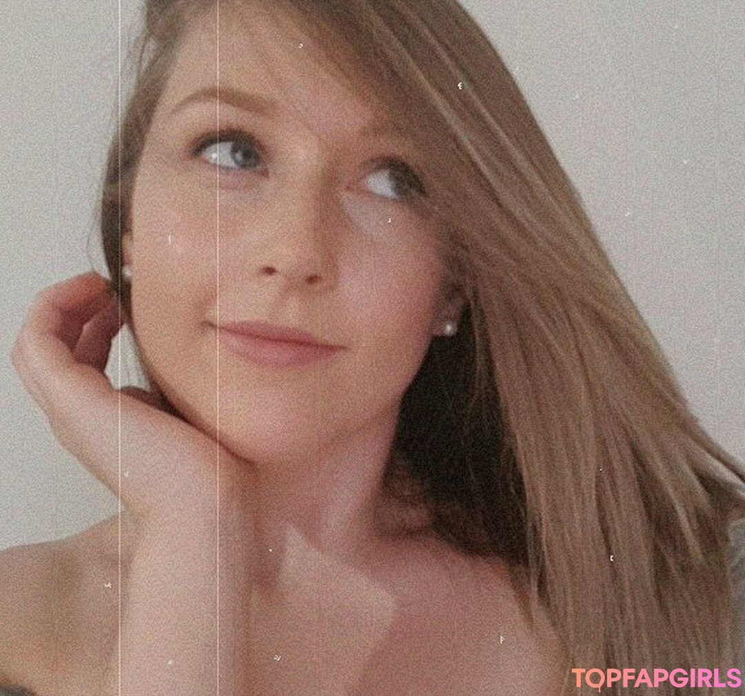 Elizabeth Height pornstar hd pic