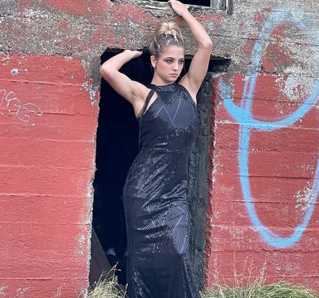 black hair milf onlyfans beautiful xxx photo