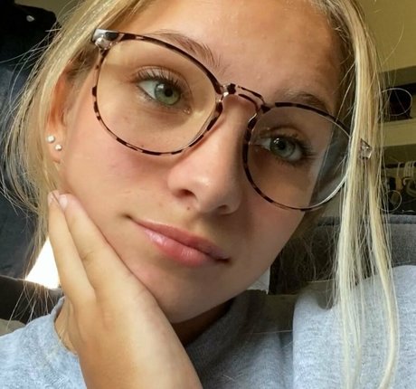 Isabella DuCharme model top pics