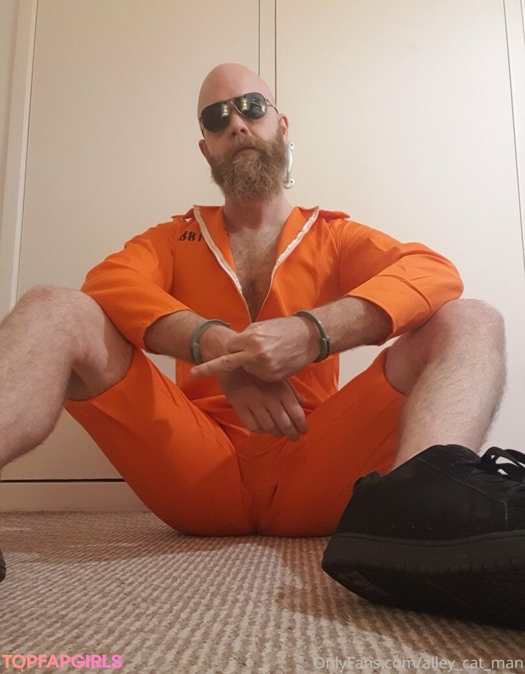 alley cat man hot model photo