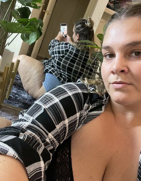 lesbian milf onlyfans porn image