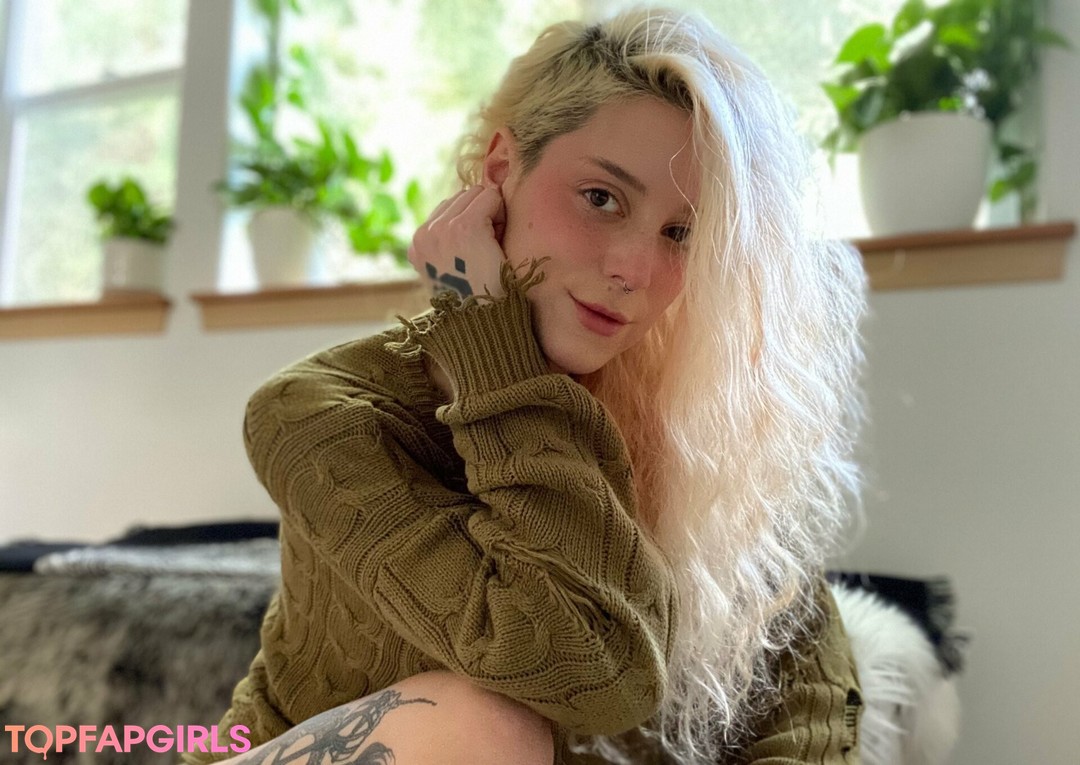 pale teen onlyfans hot naked image