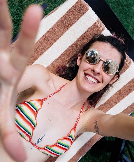 Karen Bachini perfect pornstar photos