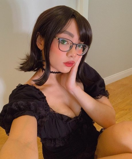 honeebelle nude actress pic