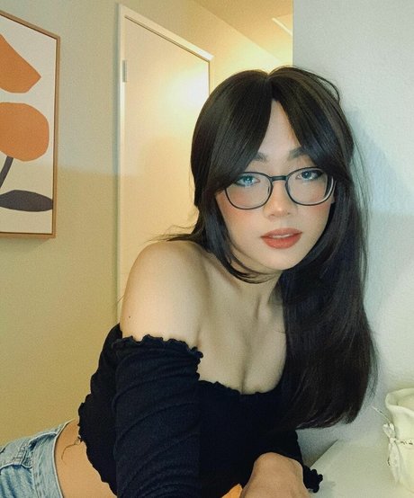 honeebelle erotic model galleries