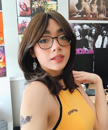 honeebelle model xxx gallery