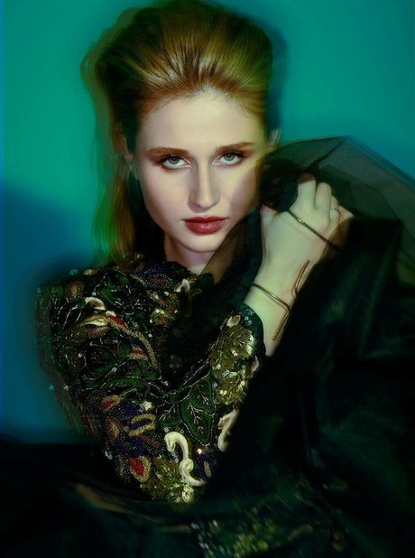 Rita Volk star sexy picture