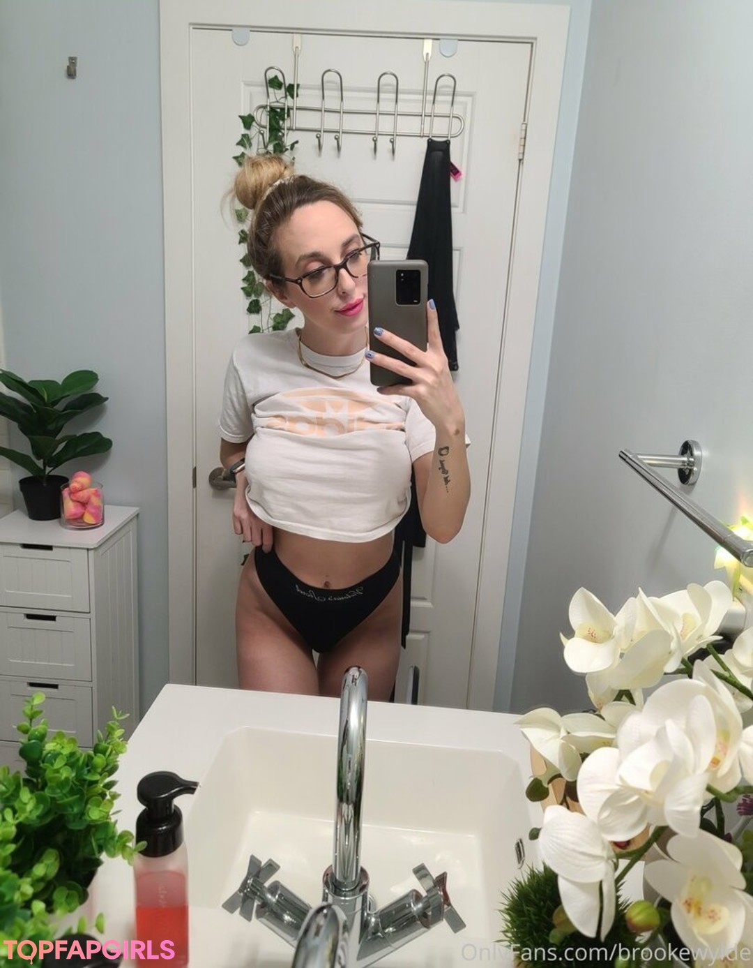 busty lingerie onlyfans beautiful porn images