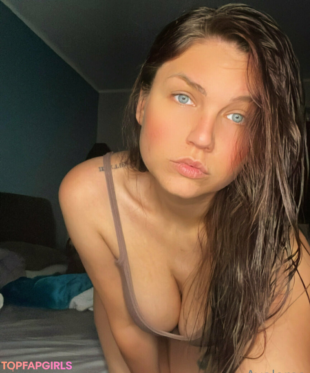 avalorea pornstar naked pics