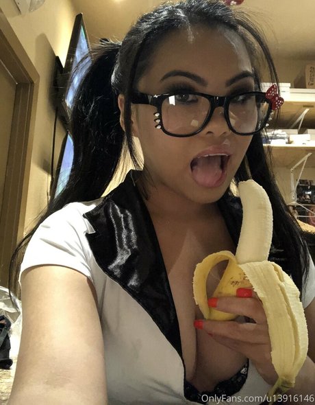 stepdaughter onlyfans hot porn pictures