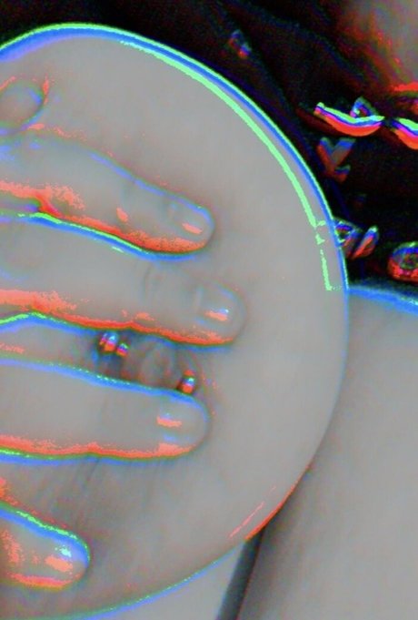 gothykiki nude star img