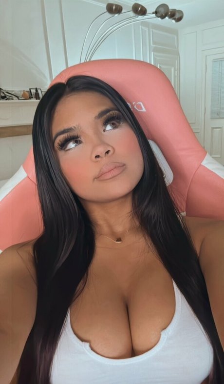 janifest model porn photos