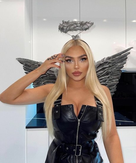 Gabriella Szklarz star perfect gallery