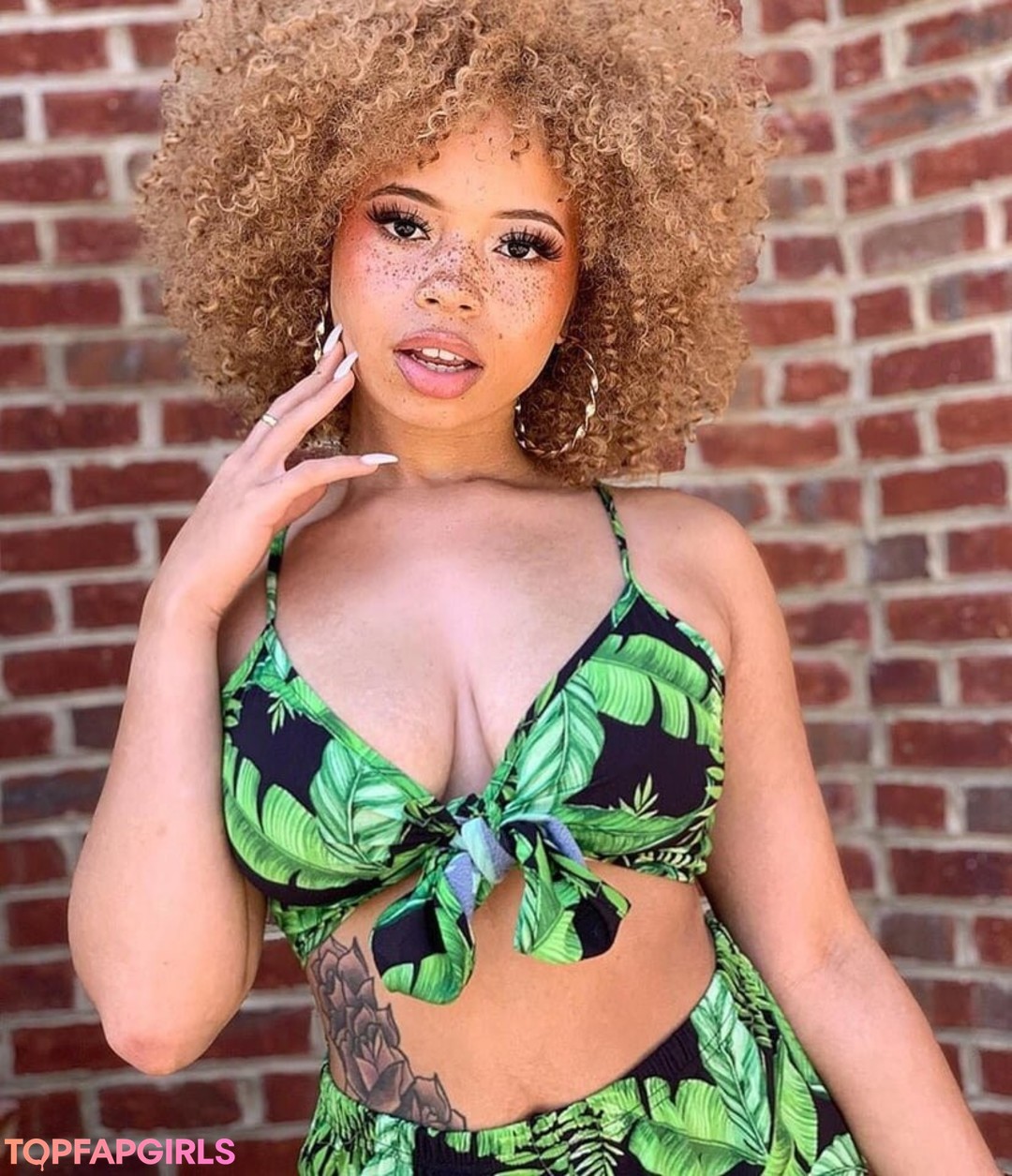 mayaregiii xxx pornstar galleries