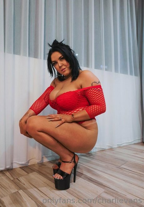 Charli Evans star nice images