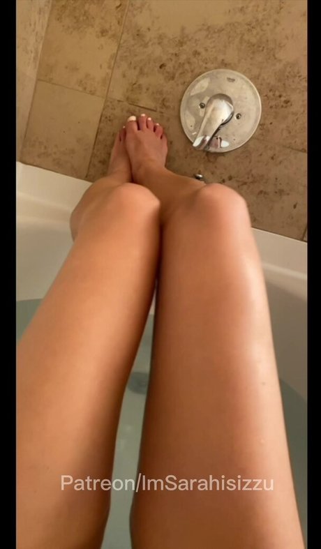 ImSarahisizzu model free galleries