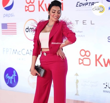 Mirhan Hussein star nude archive