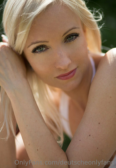 Deutscheonlyfans model high quality image