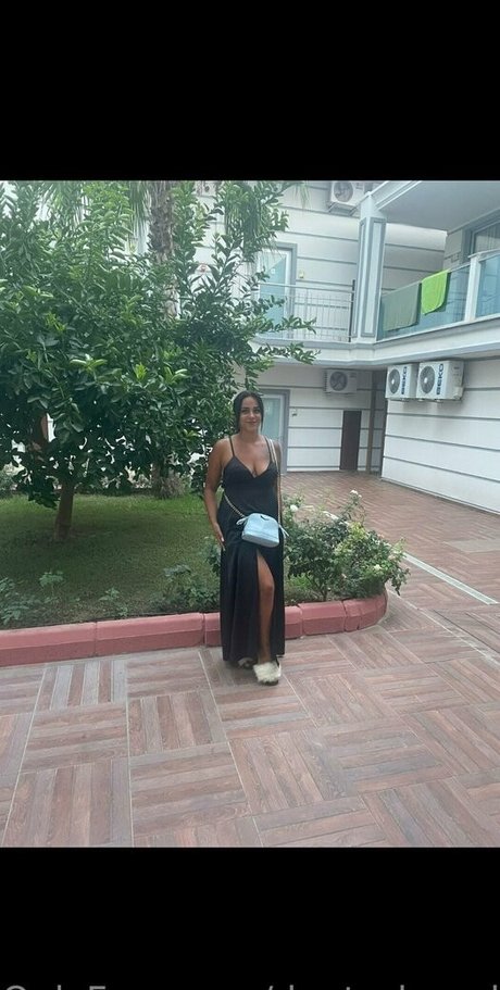 Deutscheonlyfans nude model picture