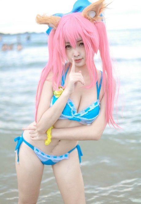 Momocat 0w0 naked pornstar gallery