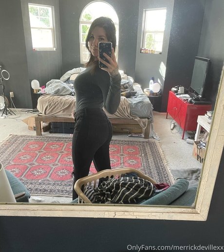 shemale dominatrix onlyfans art naked galleries