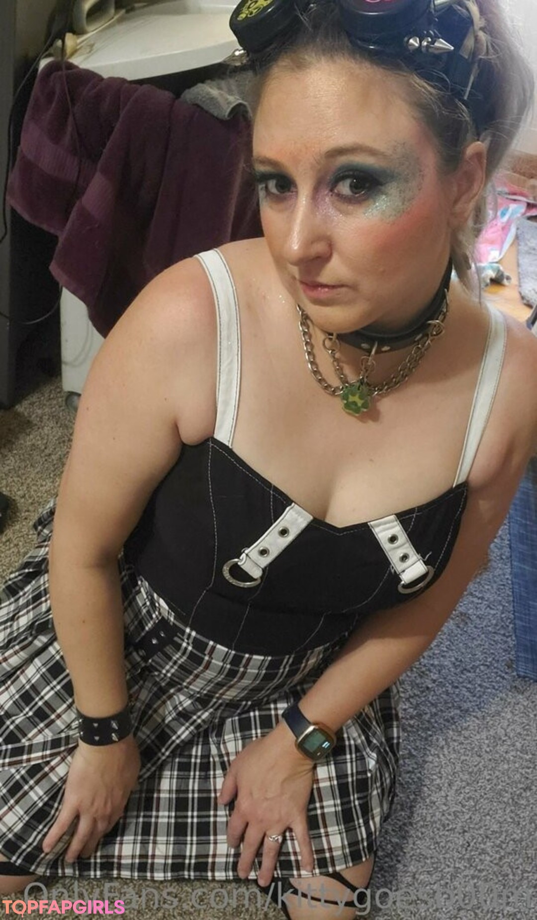 kittygoesb00m sex star gallery