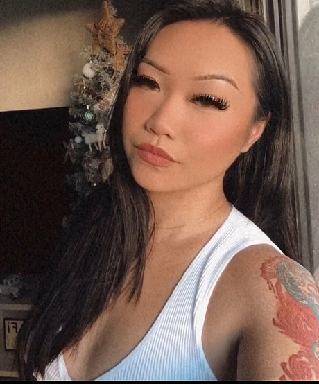 senpaiyang pornstar nude pic