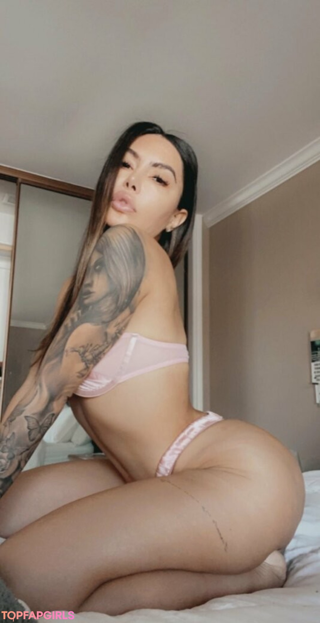 bodybuilder girls onlyfans art naked image