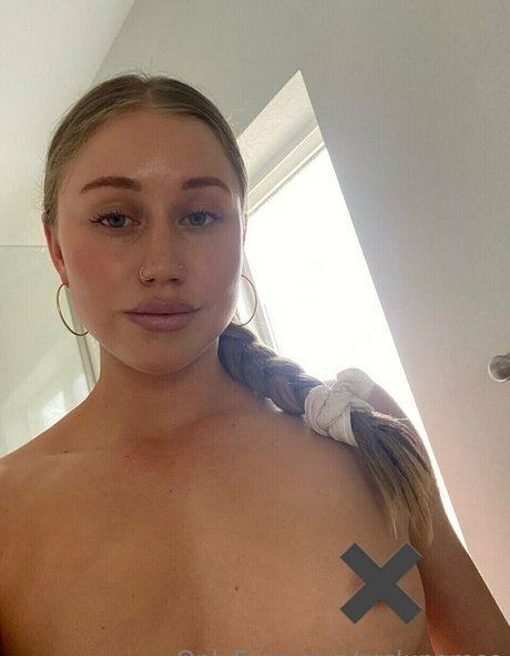 Mslunarose nudes model img