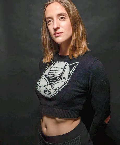 Ashley Victoria Robinson hot actress photo