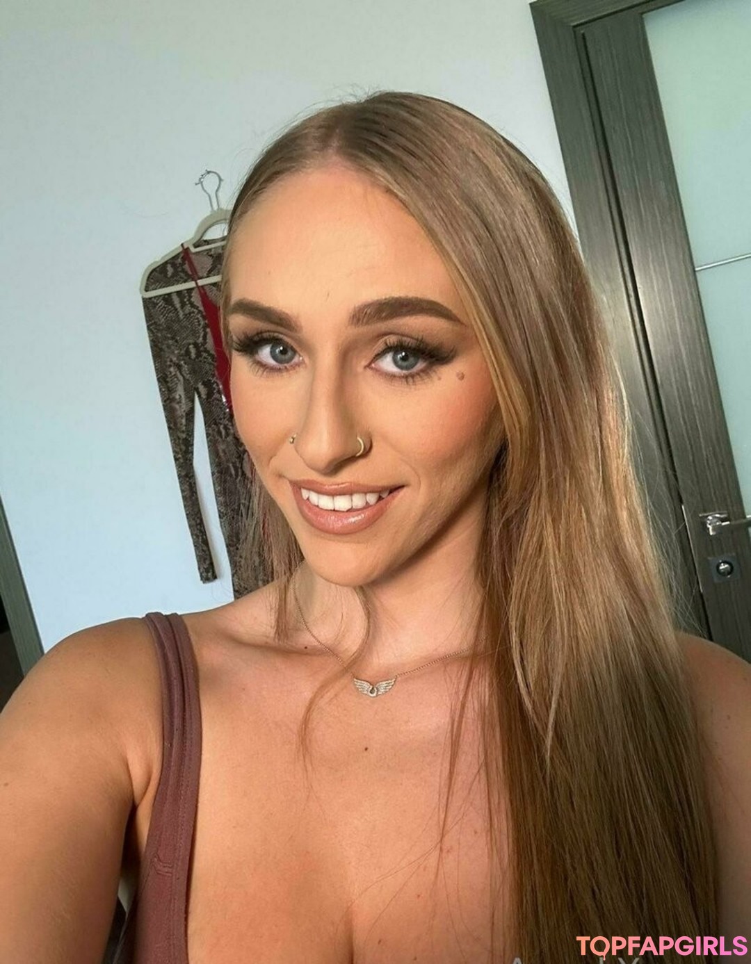 Angelyoungsxxx star erotic gallery
