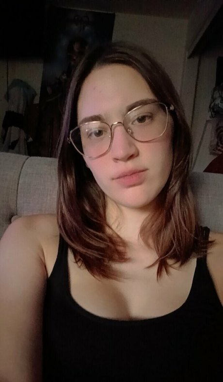 lillylovespenisland model sex pics